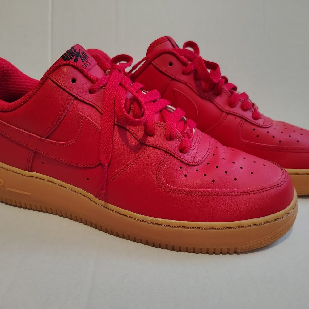 Nike Men’s Red Low-Top Sneakers with Gum Sole AF1 Dunks